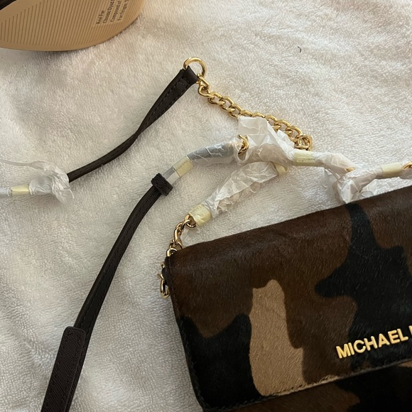 New Real Fur Michael Kors Camo Cav Hair booties & matching chained wallet.😍 - Picture 12 of 16